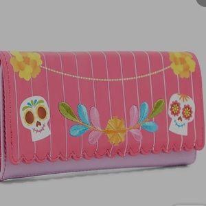 COCO OFRENDA LOUNGEFLY WALLET NWT